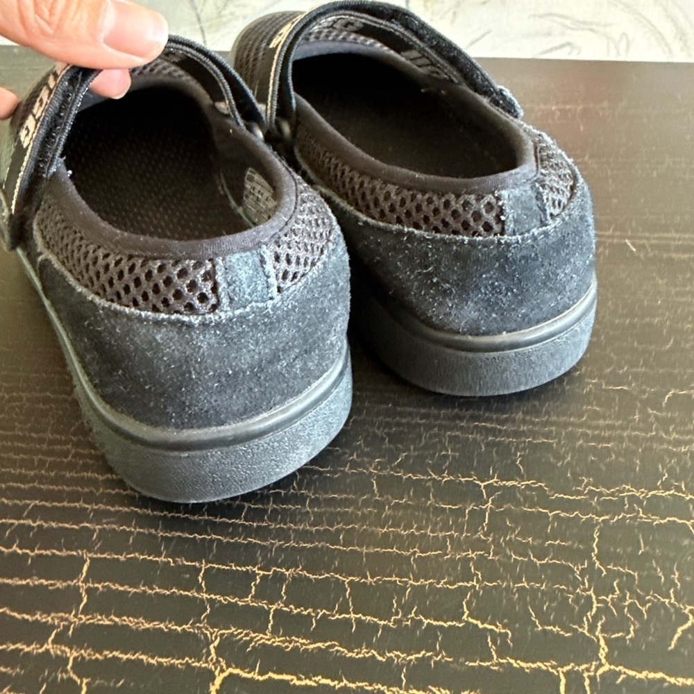 UGG Black Ballerina Shoes size Toddler 11 - Picture 8 of 8